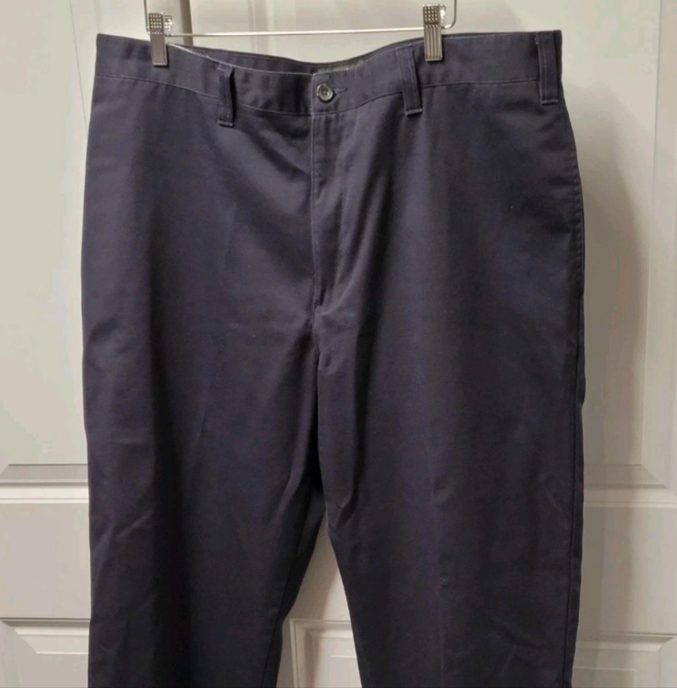 Eddie Bauer Pants Mens Size: 40 Tall Relaxed Fit Wrinkle & Stain Resistant